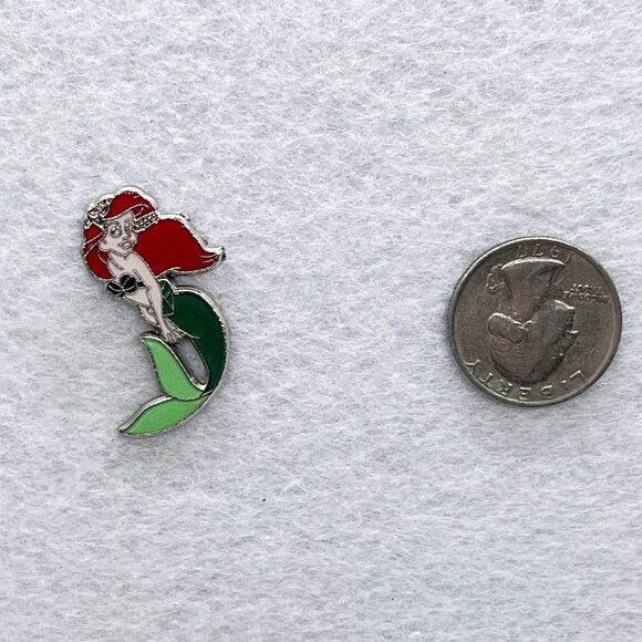 🔮 5/$25 Disney The Little Mermaid‎ Ariel Pin - Picture 2 of 2